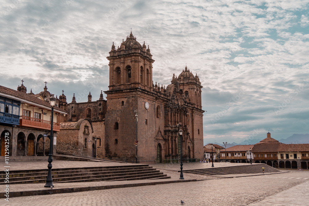 Fototapeta premium Cusco Cathedral early in the morning