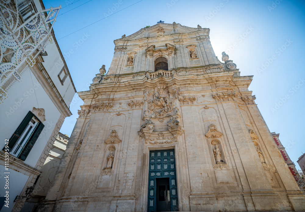Obraz premium Martina Franca, Puglia, Italia: Vista diurna de la Piazza Plebiscito y la Catedral st. Martín