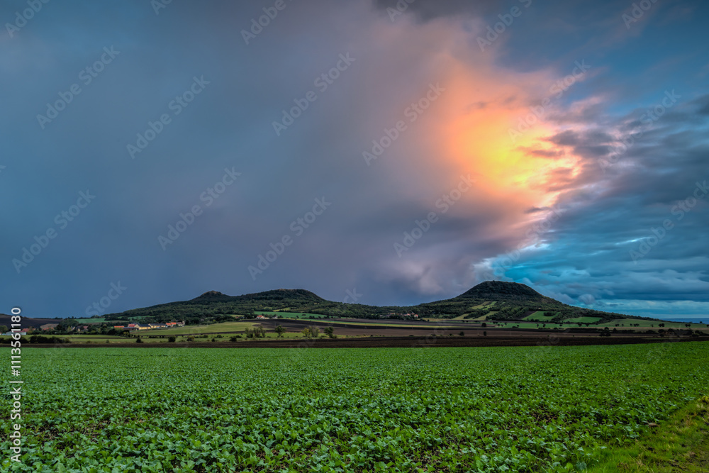 Obraz premium Dramatic light after a storm over the Central Bohemian Highlands
