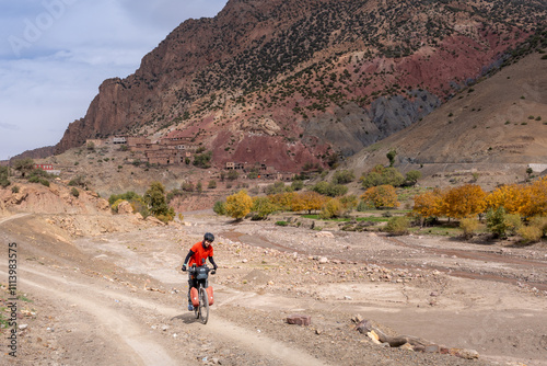 Obraz na płótnie Cycling the Atlas Mountains in Morocco, bike adventure w salonie
