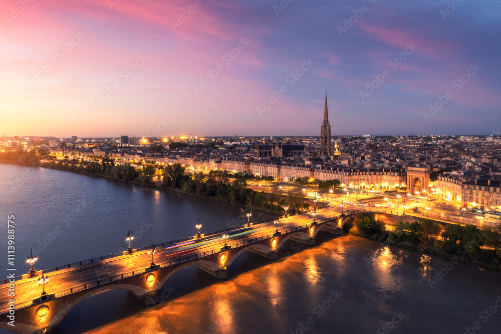 Obraz premium Pont de Pierre, Bordeaux