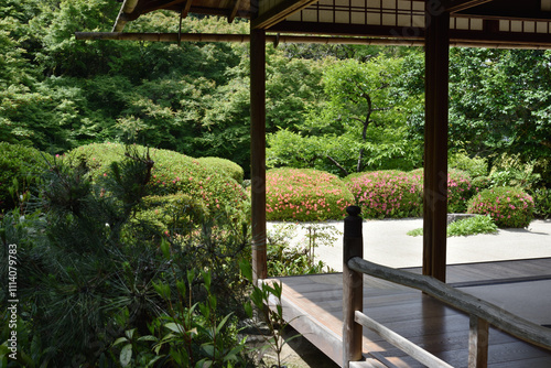 詩仙堂丈山寺　詩仙の間から見る庭園 photo