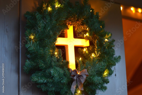 Bright and simple Christmas wreath with a glo photo