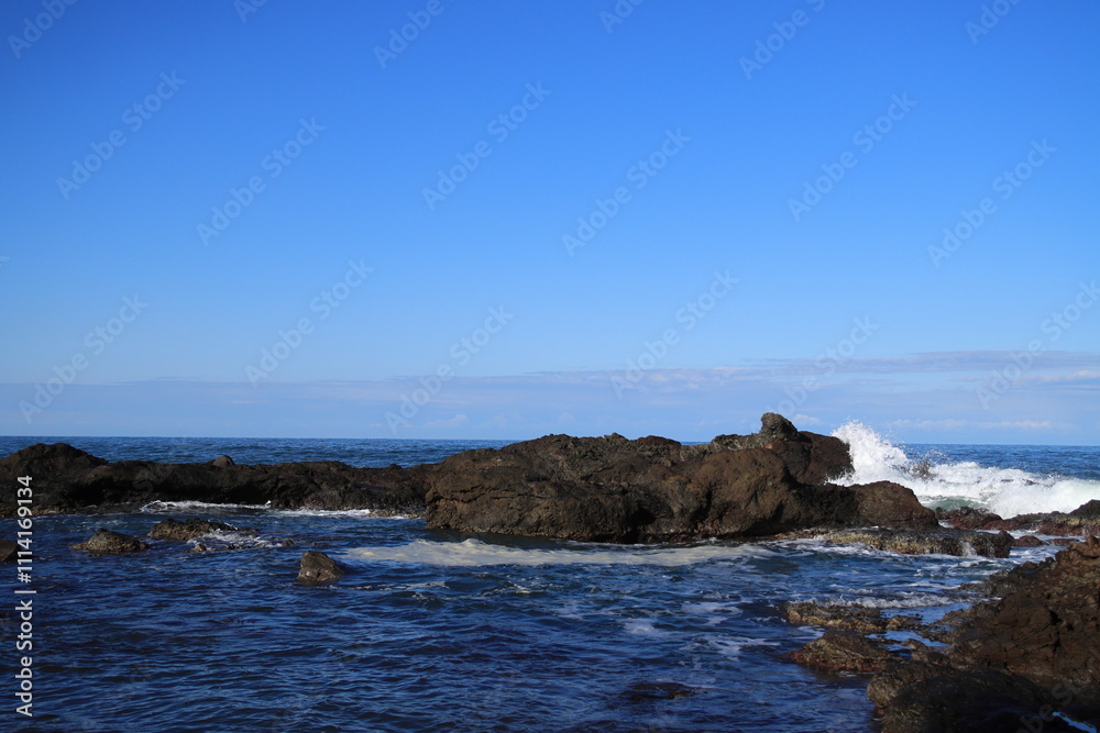 【新潟県柏崎市】冬の合間に穏やかな景色を見せる日本海(鯨波海岸) 【新潟県柏崎市】冬の合間に穏やかな景色を見せる日本海(鯨波海岸)