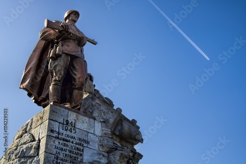 Obraz na płótnie seelow, deutschland - ehrenmal für die gefallenen russischen soldaten im zweiten weltkrieg w salonie