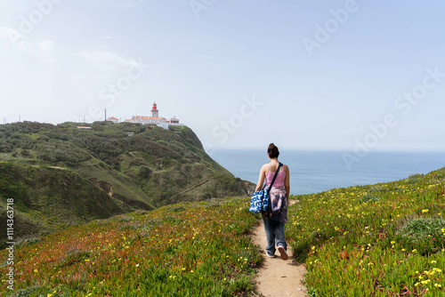 El Cabo da Roca, en Portugal, es un bellísimo acantilado que emerge 140 metros sobre el Atlántico; es el extremo más occidental de Europa. 