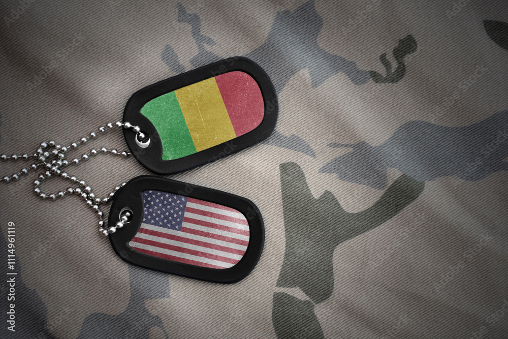 Φωτογραφία army blank, dog tag with national flag of mali and united states of america on the khaki texture background