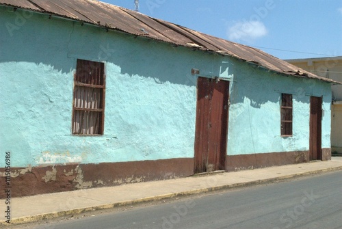 La arquitectura rural en el estado Anzoategui tiene huellas del pasado colonial,sin embargo y a pesar del calor los techos en su mayoria son de zinc. photo