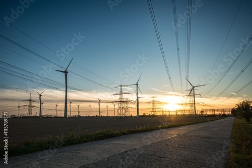 sicherer Energietransport über Hochspannungsleitungen photo