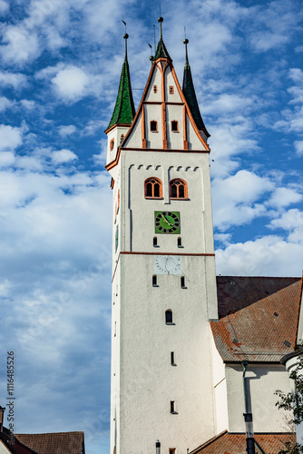 Kirchturm und Kirche in Dietenheim in Deutschland, Baden-Würrtemberg