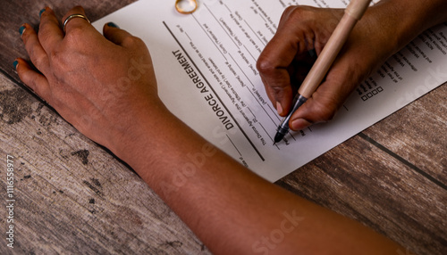 Fotografie Signing Divorce Papers