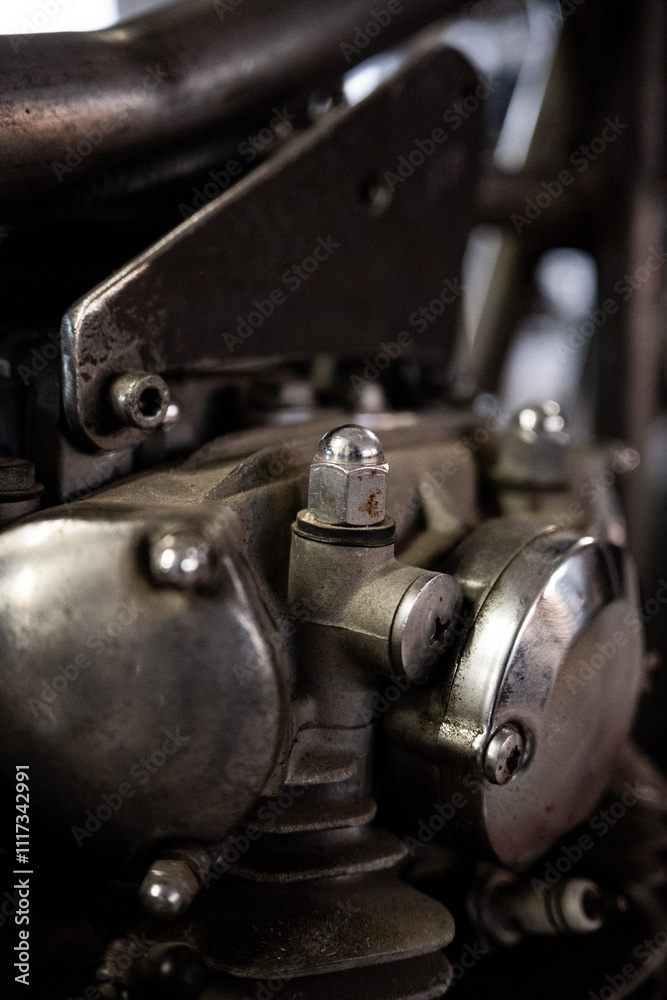 Schraubverbindung. Motordetail. Metallschrauben. Schraubverbindung. Motordetail. Metallschrauben.