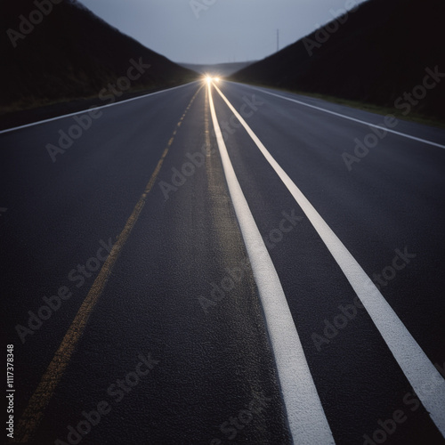 Linien - Straßenmarkierungen auf der Landstraße photo