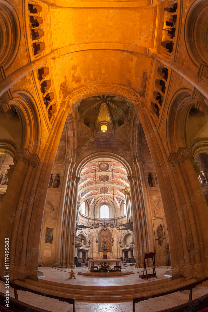 Fototapeta premium Interior fish eye view of Sé de Lisboa Cathedral or Patriarchal Cathedral of St. Mary Major, Lisbon, Portugal