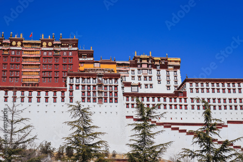 Potala palace in tibet China photo