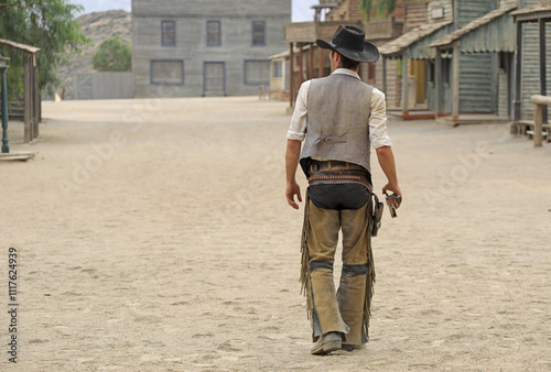almería poblado del oeste vaquero preparado para hacer un duelo con la pistola en la mano escenario de peliculas de vaqueros western 4M0A6404-as24