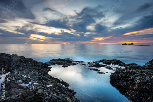 Obraz na płótnie Tranquil sunset at Crescent Bay in Laguna Beach w salonie