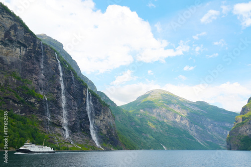 Geirangerfjord, die Sieben Schwestern photo