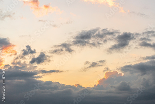 Atardecer dramático sobre Bogotá con nubes densas y paisaje urbano photo