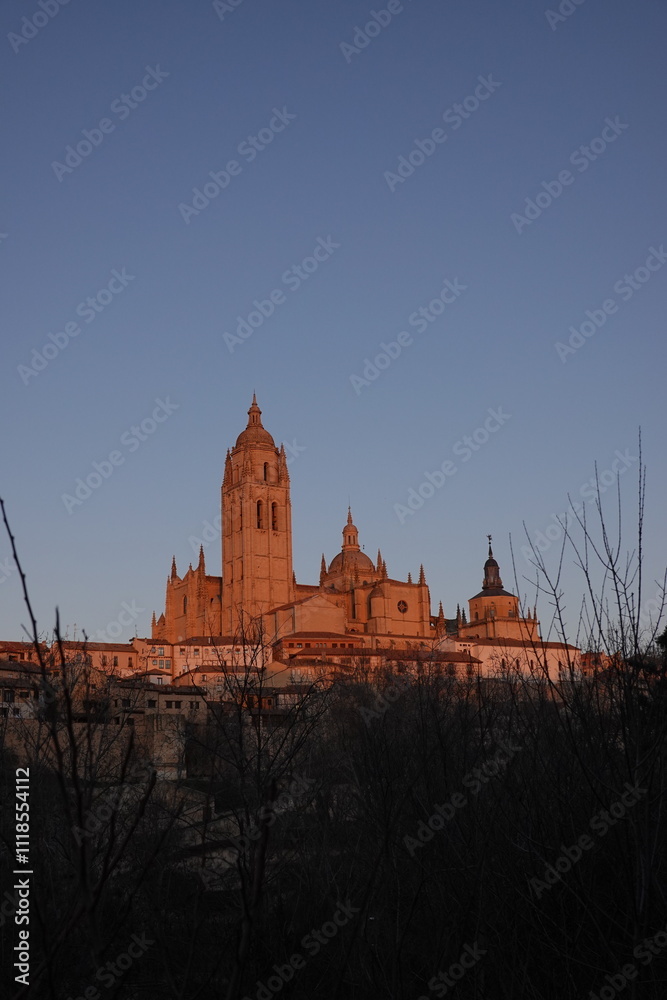 Naklejka premium Catedral de Segovia in the sunset
