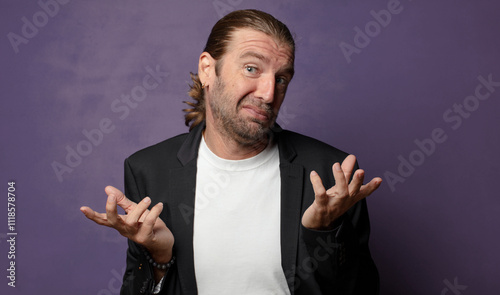 looking puzzled, confused and stressed, wondering between different options, feeling uncertain