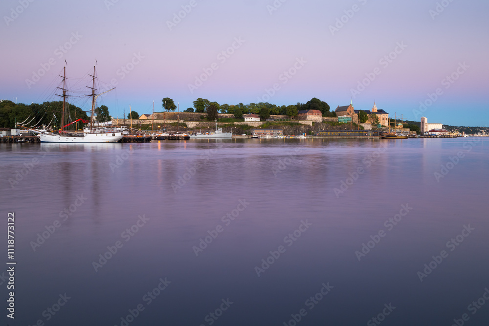 Fototapeta premium Akershus fortress in Oslo in the evening