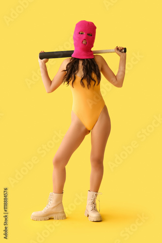 Stylish young Asian woman i...