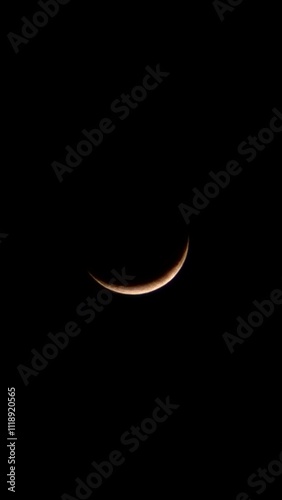 Photos new moon 초승달