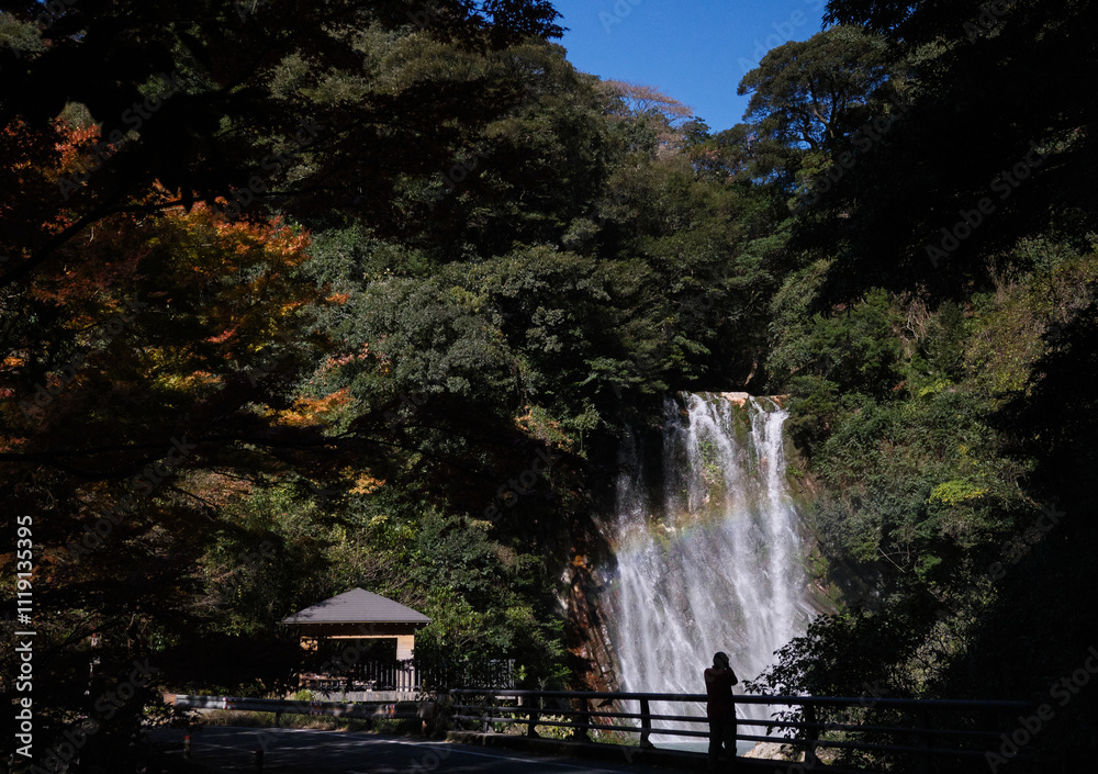 Fototapeta premium 丸尾滝の美しい風景