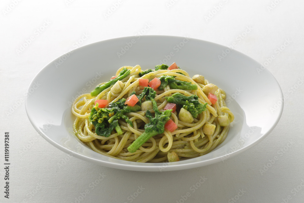 バジルソースを使ったジェノベーゼのパスタ バジルソースを使ったジェノベーゼのパスタ