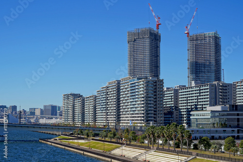 晴海フラッグのマンション群　ハルフラ　東京五輪選手村跡地　集合住宅　タワーマンション photo