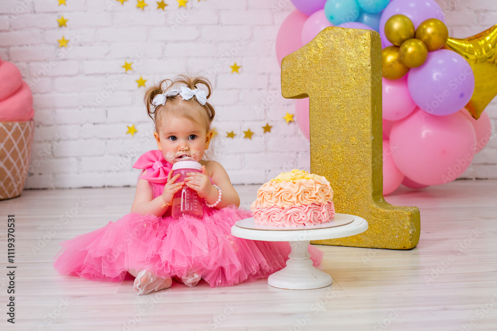 Fototapeta premium little girl with birthday cake