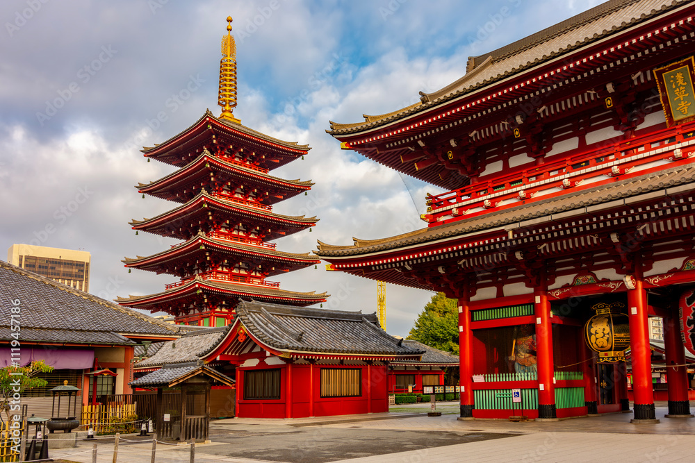 Hozomon gate and Pagoda of Senso-ji temple in Asakusa, Tokyo, Japan