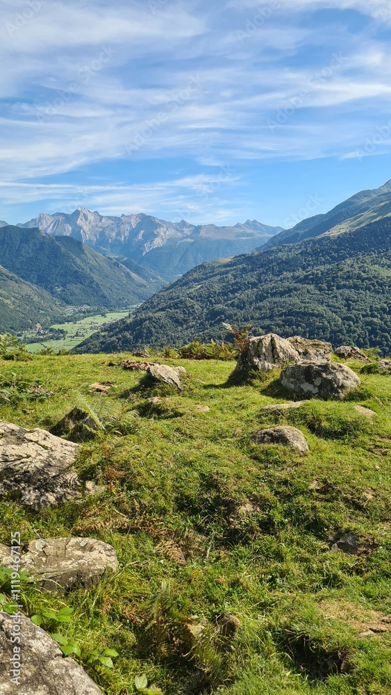 Naklejka premium L'un des cromlechs de Lous Couraus dominant la vallée d'Ossau