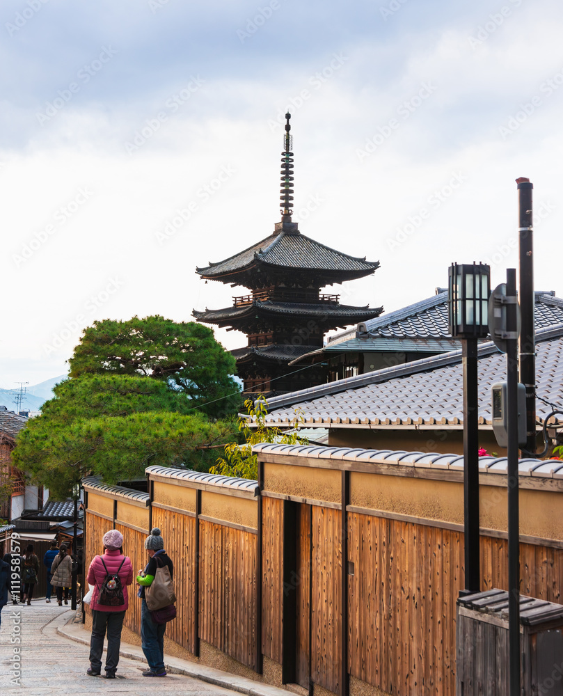 秋の京都 八坂の塔