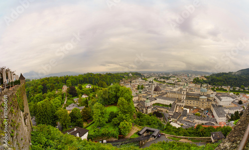 Blick vom Burgberg auf Salzburg mit dem Fluss Salzach photo