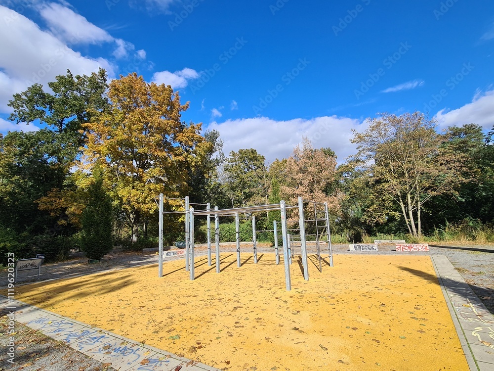 ein Calisthenicspark in Berlin Treptow/Köpenick - für Körpereigengewichtstraining und mehr ein Calisthenicspark in Berlin Treptow/Köpenick - für Körpereigengewichtstraining und mehr