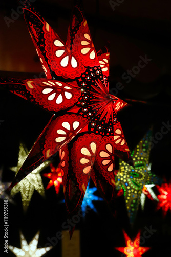 Weihnachtsmarkt in Köln, beleuchtete Sterne photo