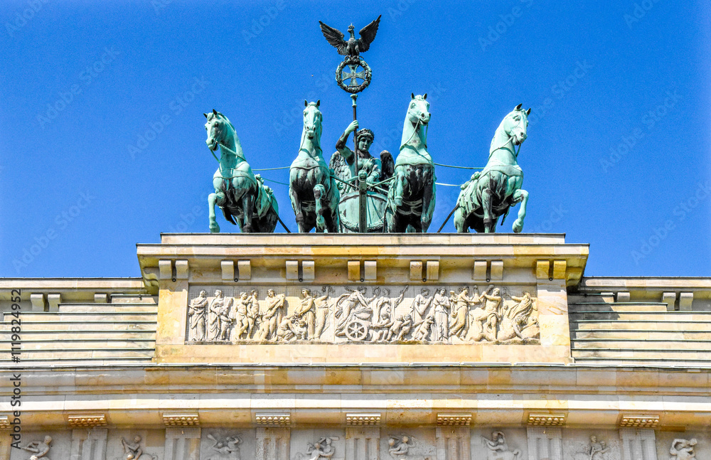 Obraz premium Germany. Berlin. Brandenburg Gate. Sculpture