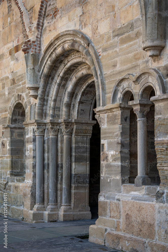 Chapter house, 12th century, late Romanesque doorway, Monastery of Santa María de Carracedo, Carracedo del Monasterio, El Bierzo region, Castile and Leon, Spain Chapter house, 12th century, late Romanesque doorway, Monastery of Santa María de Carracedo, Carracedo del Monasterio, El Bierzo region, Castile and Leon, Spain