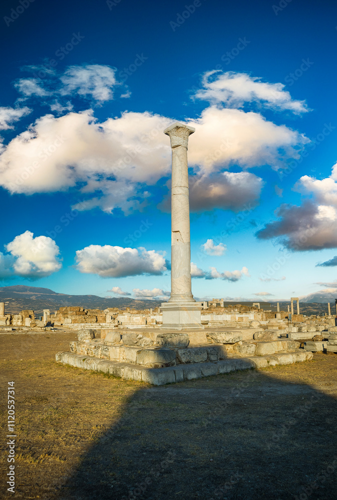 Obraz premium Ruins of the ancient town of Laodikeia is one of the cities of Anatolia in the 1st century BC. Denizli, Turkey. 