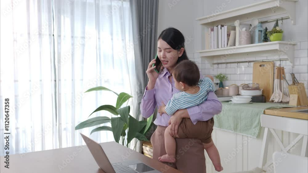 A business mother take care children while working