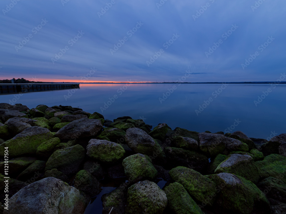 Obraz premium Der Dümmer See bei Lembruch im Abendlicht, Naturpark Dümmer, Landkreis Diepholz, Niedersachsen, Deutschland