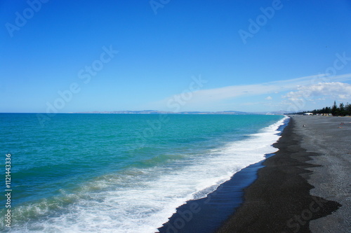 Marine Parade is a must-see in fine weather.
The black sand beach contrasts divinely with the turquoise of the ocean.
