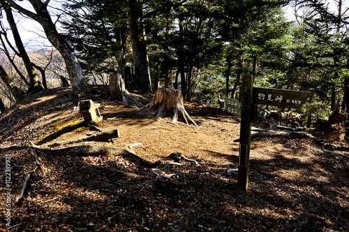 丹沢の辺室山　辺室山縦走コース　鍋嵐東尾根の入口
 photo