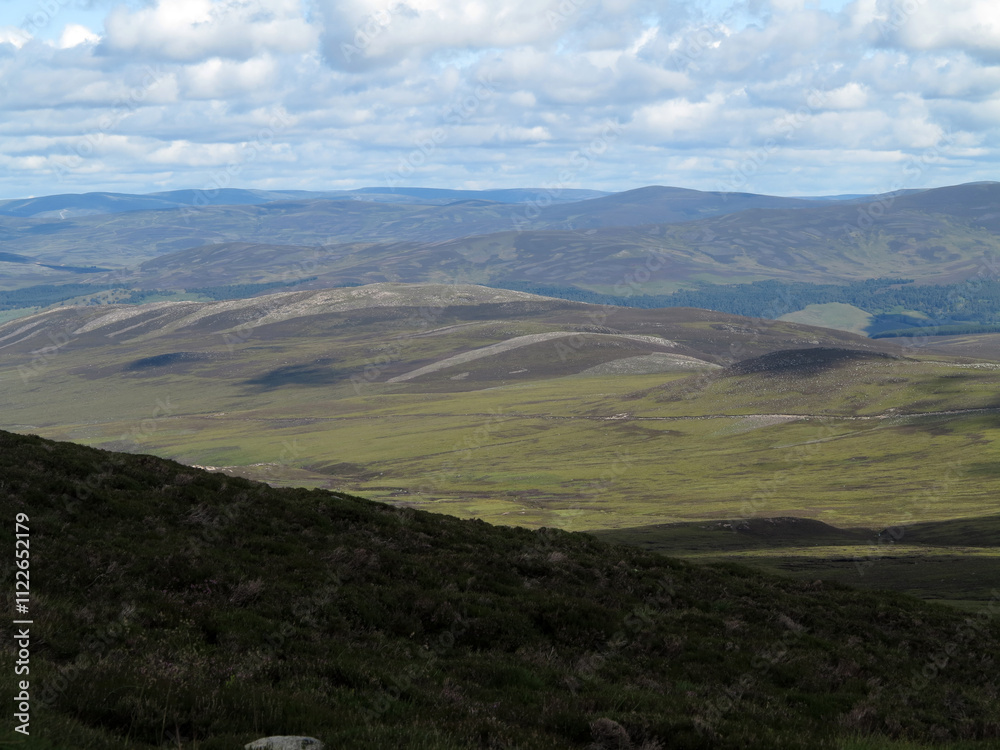 Obraz premium Ascent of Lochnagar from Spital of Glen Muick - Cairngorms National Park - Aberdeenshire - Scotland - UK