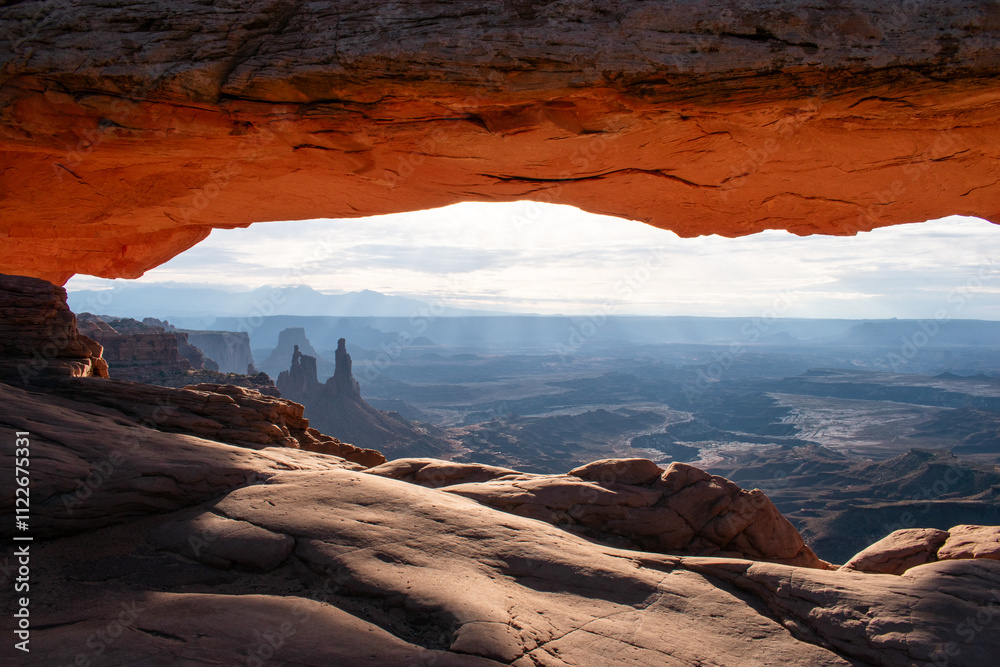 Obraz premium Mesa Arch-Glowing Up Close