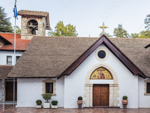 Obraz na płótnie Charming Mountain Monastery Chapel w salonie
