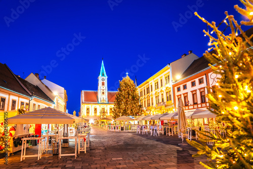 Obraz na płótnie Varazdin square Christmas advent market view w salonie