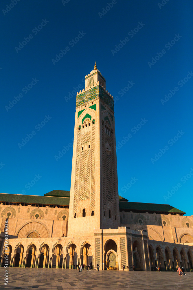 Fototapeta premium Hassan II Mosque, a mosque in Casablanca, Morocco. It is the largest functioning mosque in Africa and is the 7th largest in the world.